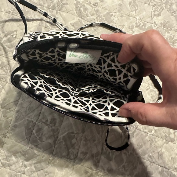 Vera Bradley Crossbody Mini Hipster “Night & Day print - Picture 4 of 4